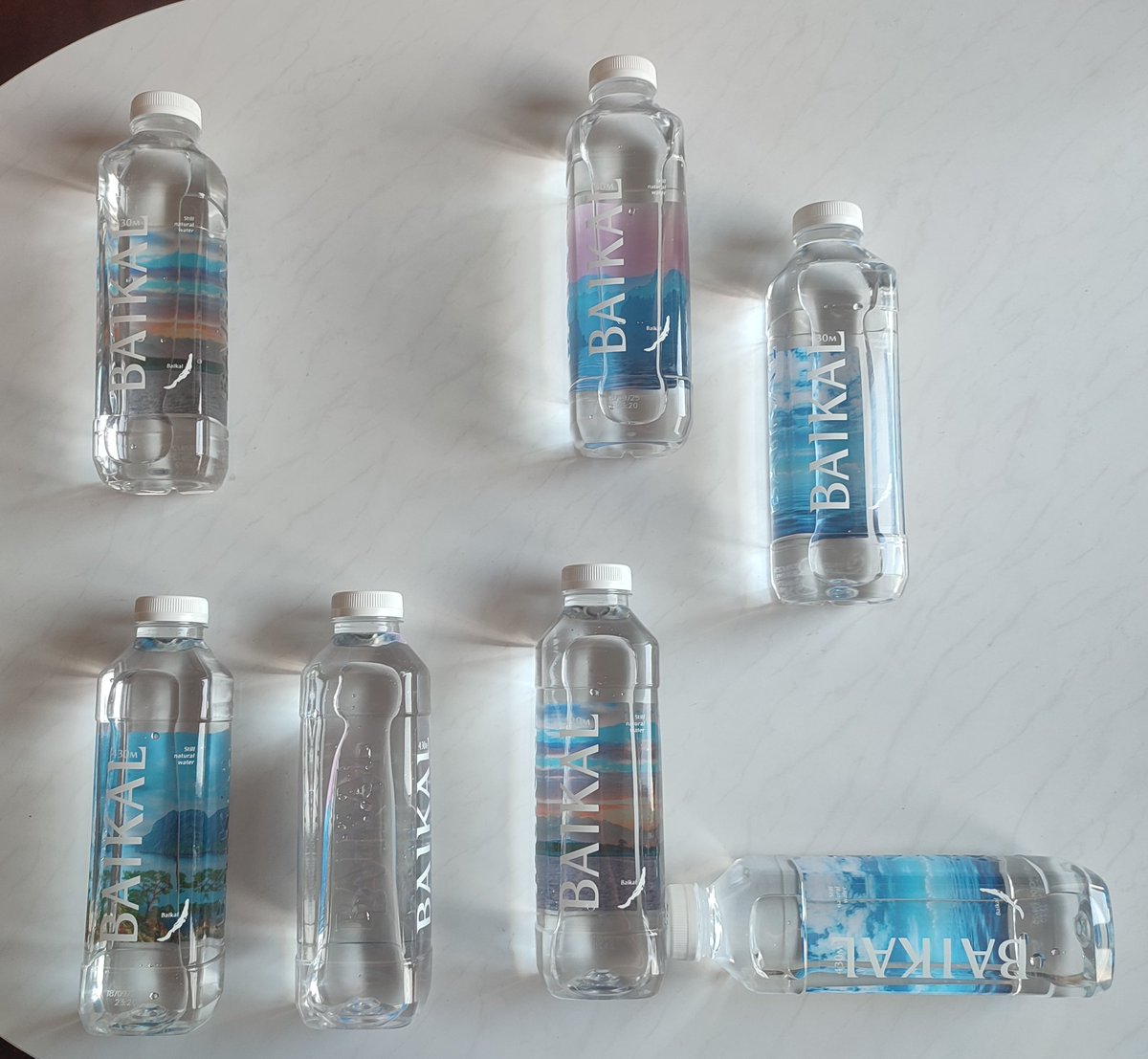 Ноющая Булочка tweet media