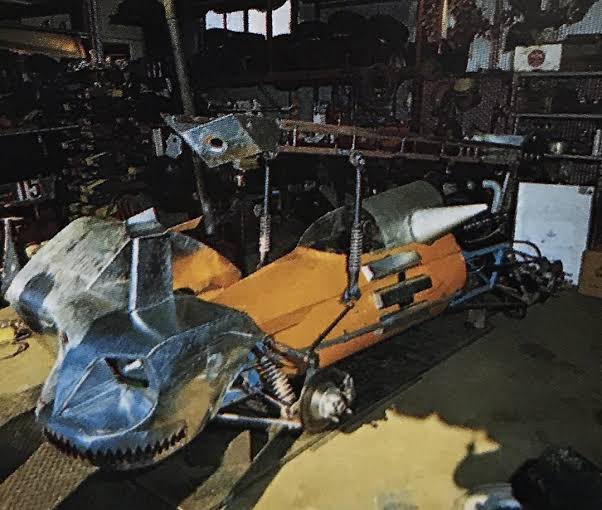 グランカーとスカイミサイルって、実車改造までして撮影してるのに