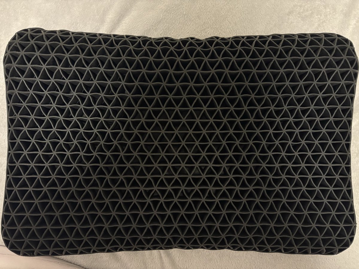 mimimom0810's tweet image. ヒツジのいらない枕とてもいいです☺️
通気性がよくて、寝心地もよくて😊

千賀くんが使っている話よくしてくれて、それをきっかけに買いました🩵

7歳の娘も気に入っていて、取り合いになっているので、もう一つ買おうか検討中です😄

 #千賀健永