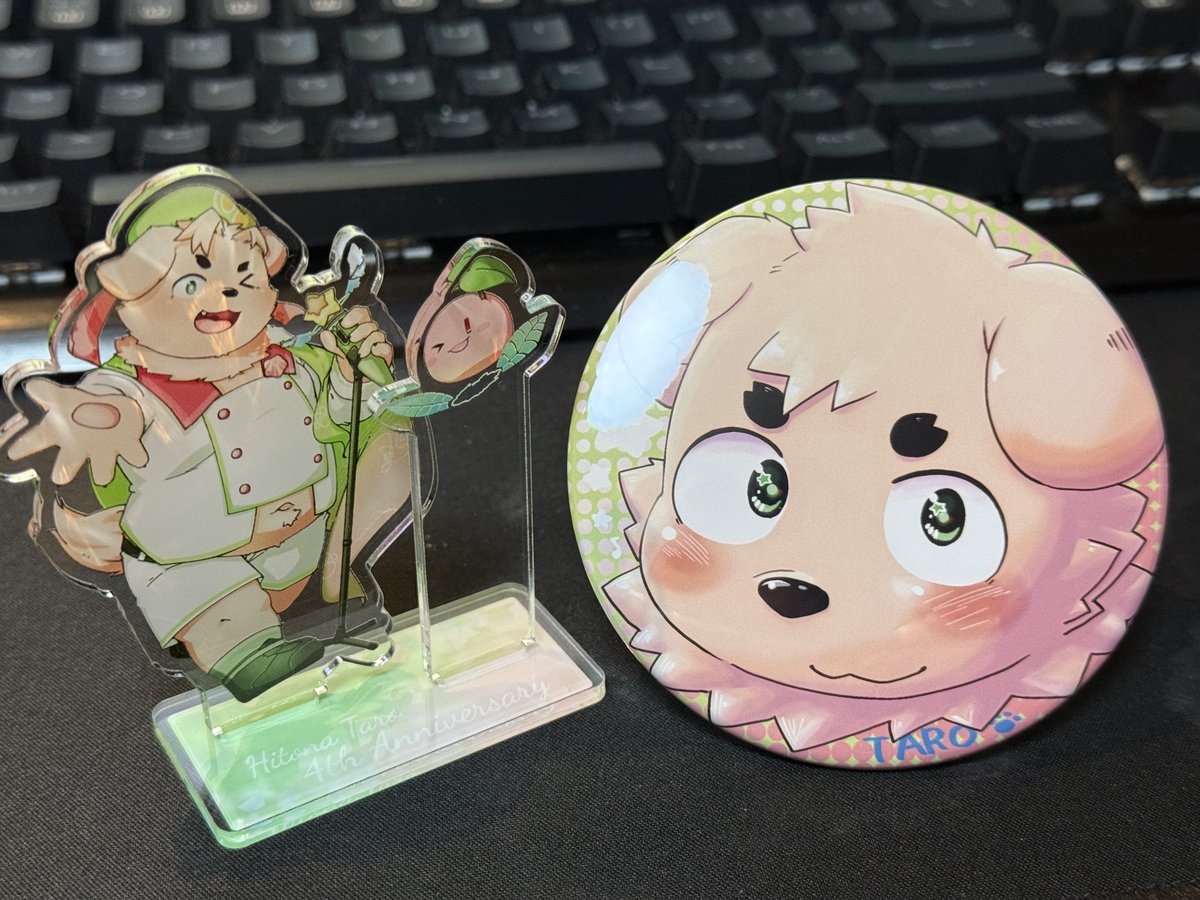 RT @SeNaly_x: たろう♪ アクスタも缶バッジもかわちっち！！