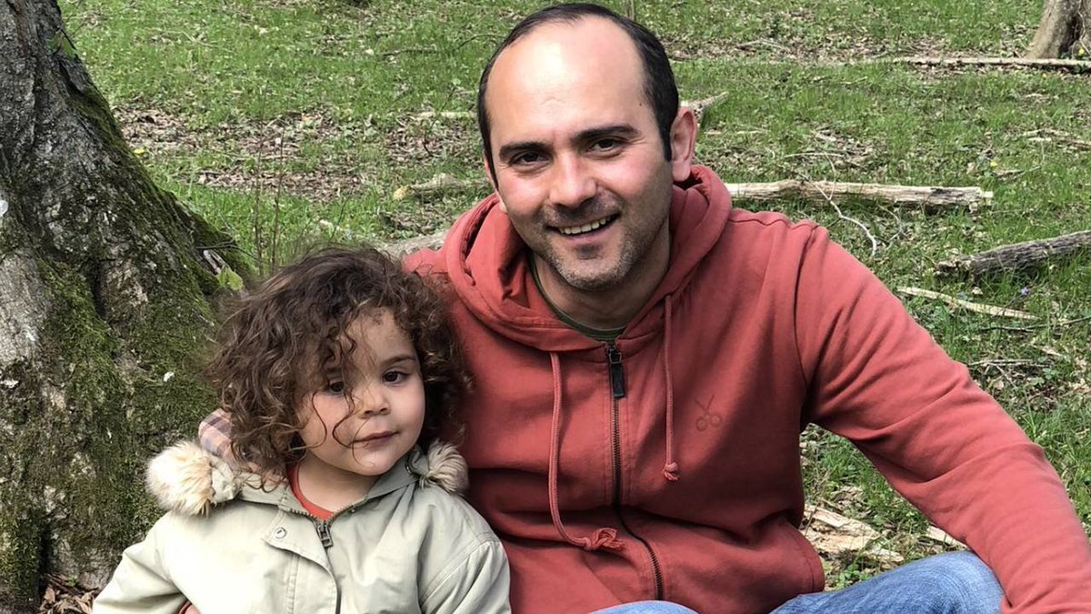 sonkezchpal's tweet photo. Babaları hukuksuz şekilde hapse tıkmaktan vazgeçerseniz neden olmasın... https://t.co/Pl65tJuXCa