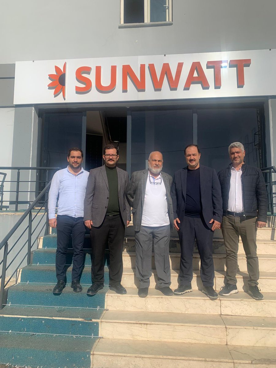 Kardeşimin enerji sektöründeki akademik birikimini artık profesyonel hayata taşıdığı bu önemli adımı büyük bir gururla kutluyorum. Emek, merak ve bilimin ışığında çıktığın bu yolda çok daha büyük işler başaracağına yürekten inanıyorum. Yolun açık olsun ⚡📚🌍