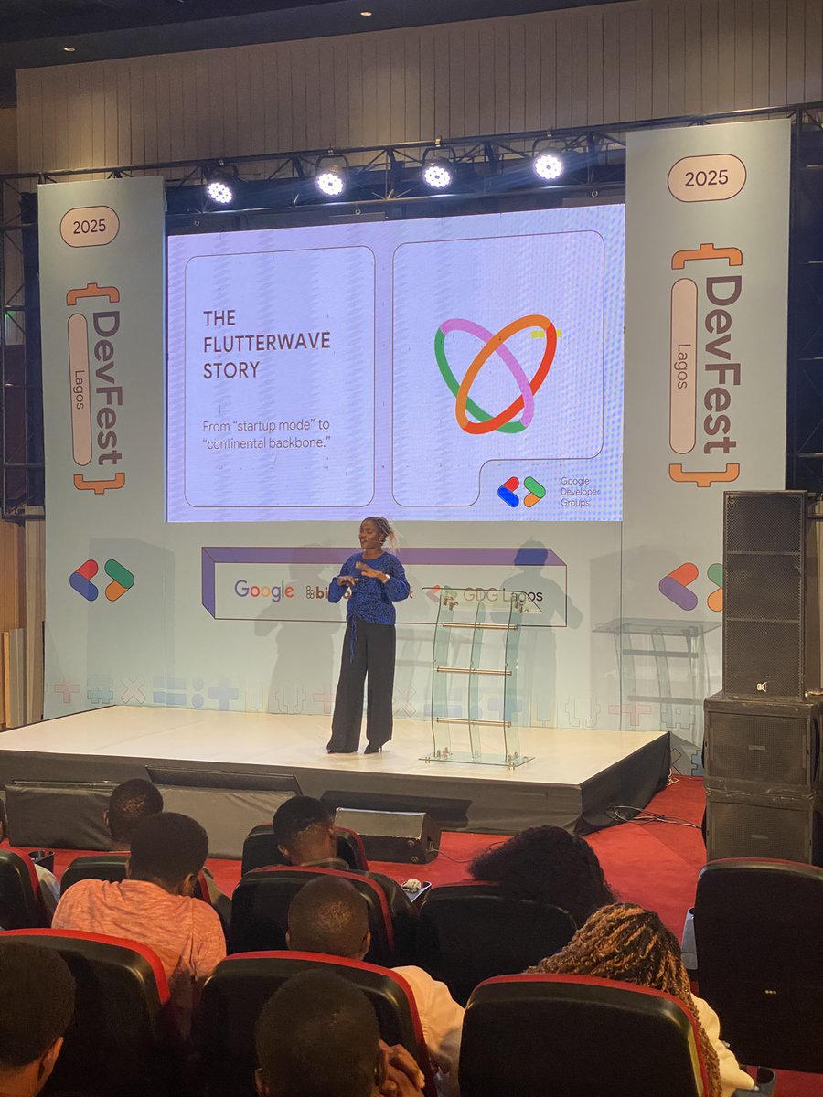 gdglagos's tweet image. The second session in the Pro Day hall is ongoing by Abisola Rasaq 🎉.

She is discussing building for scale using the Flutterwave Story as a case study. 

The pens and papers are out for this one!!!