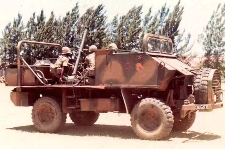 TRUFAULT's tweet image. Quién sepa que clase de vehículo es este... se doctora &apos;Cum Laude&apos; sin ninguna clase de problemas.
Si no se concreta la respuesta correcta, en 24h la subo yo en comentarios.
❓️
#HistoriaMilitar #Pregunta #preguntassinrespuesta