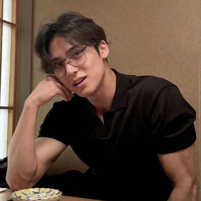 cvntres's tweet image. this needs to be hung up in the louvre