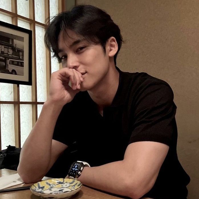 cvntres's tweet image. this needs to be hung up in the louvre