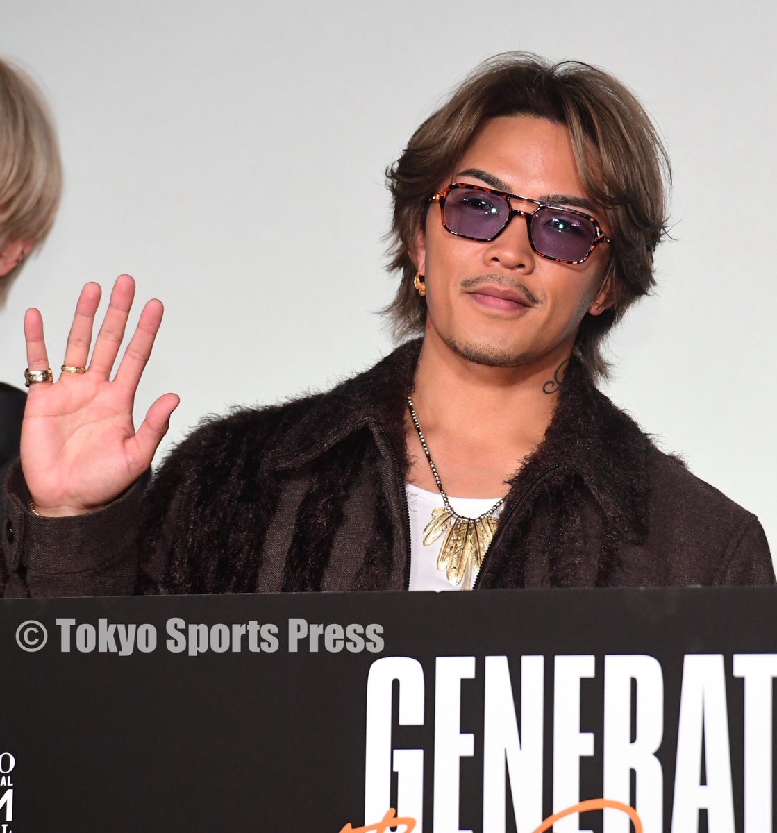 tospophoto's tweet photo. 【芸能】ＧＥＮＥＲＡＴＩＯＮＳが脱退メンバーにエール　数原龍友「ＴｉｋＴｏｋ見てるよ」

🔽詳しくはこちら
https://t.co/9g5XBxTl2a

#GENERATIONS #GENE_TheDocumentary #数原龍友 #東スポ https://t.co/rLwCq2iZ9A