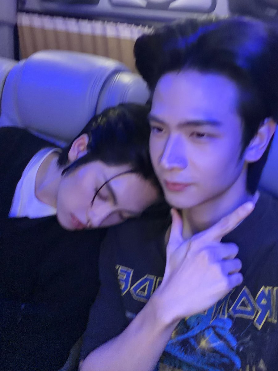 latte_tnc's tweet image. เลิกกองเเล้วนอนบ้างนะครับ5555 

Love Upon a Time Q29
#ภพเธอQ29