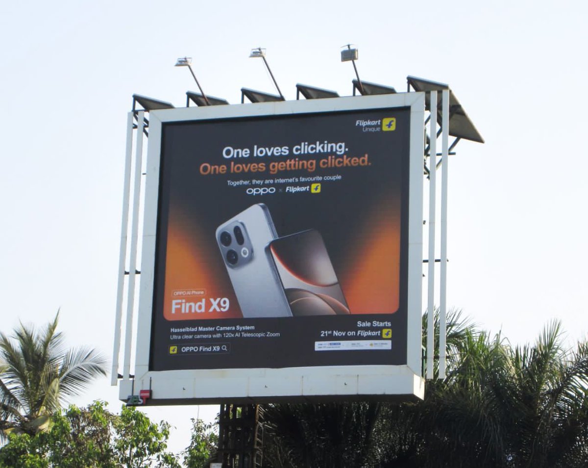 We kept waiting for celebrity footsteps, but the real star duo arrived in style — OPPO Find X9 and Flipkart just claimed the spotlight.
#OPPOFindX9onFlipkart