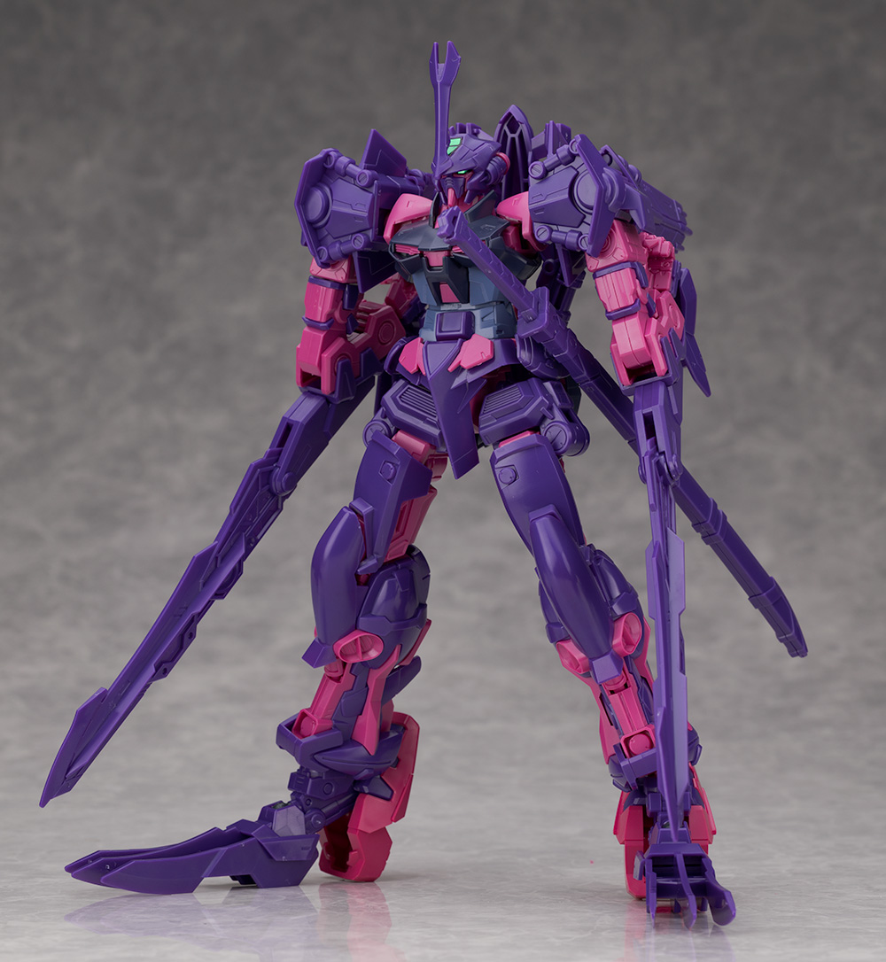 hoshimaruplamo's tweet photo. 「機動戦士ガンダムSEED VSアストレイ」より1/100　ガンダムアストレイ ミラージュフレームのレビューを公開しました。「コマンダーモード」と「グラディエーターモード」のモードチェンジが可能で、セカンドイシューに武器を移植する事でサードイシューの再現も可能です。
https://t.co/Ml88fpB7V6 https://t.co/QSFuLwgxET