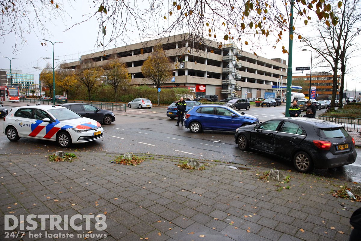 Ongeval tussen twee personenauto’s op de Visseringlaan in Rijswijk