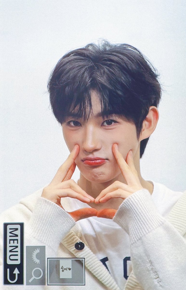 id2heejju's tweet image. 251120 #아이덴티티 #idntt #김희주 #kimheeju #희꼬 #hitu #희즁