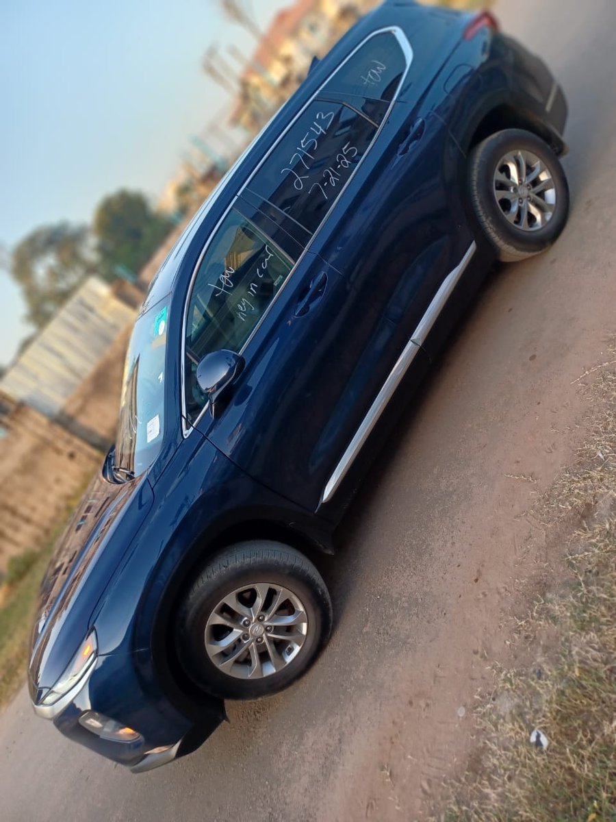 Abujadeclutter's tweet photo. Hyundai Santa Fe 2020
Foreign used with original custom duty. 35M
Abuja (Call 07072947924 or whatsapp 09057127784) #AbujaTwitterCommunity pls Rt https://t.co/LeC6l6TaYM