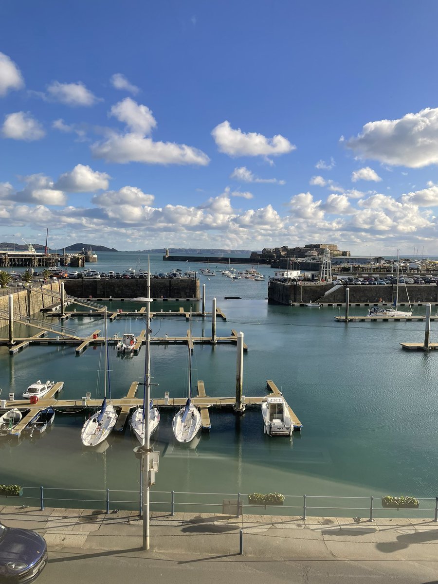 We have a great harbour to be fair…it’s crisp and clear out there. 🇬🇬