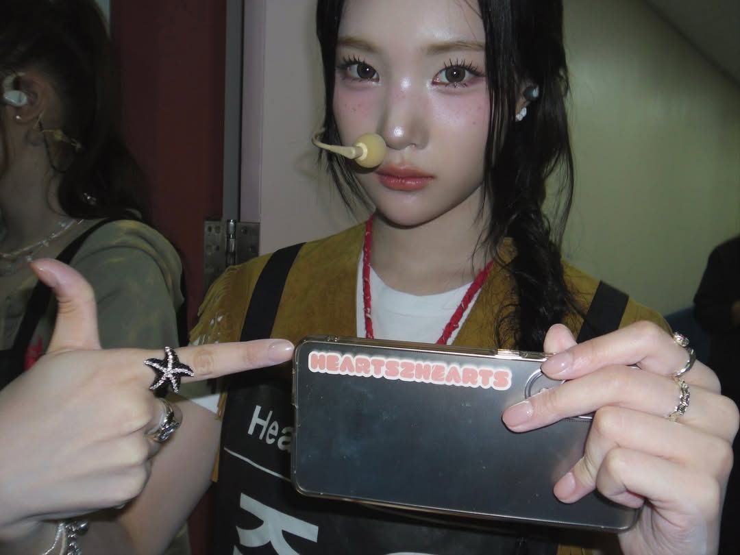 Hearts2Hearts Instagram Update more connected