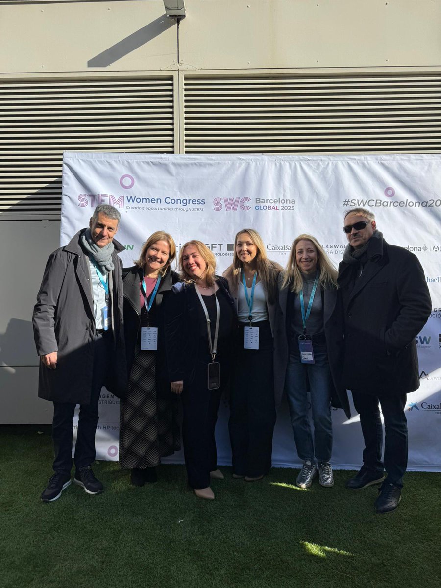 Hiberus's tweet photo. 🌟 Inspiración, tecnología, talento e igualdad en @StemwomenEurope 2025.
Un año más nos hemos sumado para reflexionar sobre cómo la innovación responsable, el desarrollo del talento y la construcción de un entorno inclusivo avanzan juntas hacia un futuro más equitativo.
#STEAM https://t.co/CX5uJWiEX0