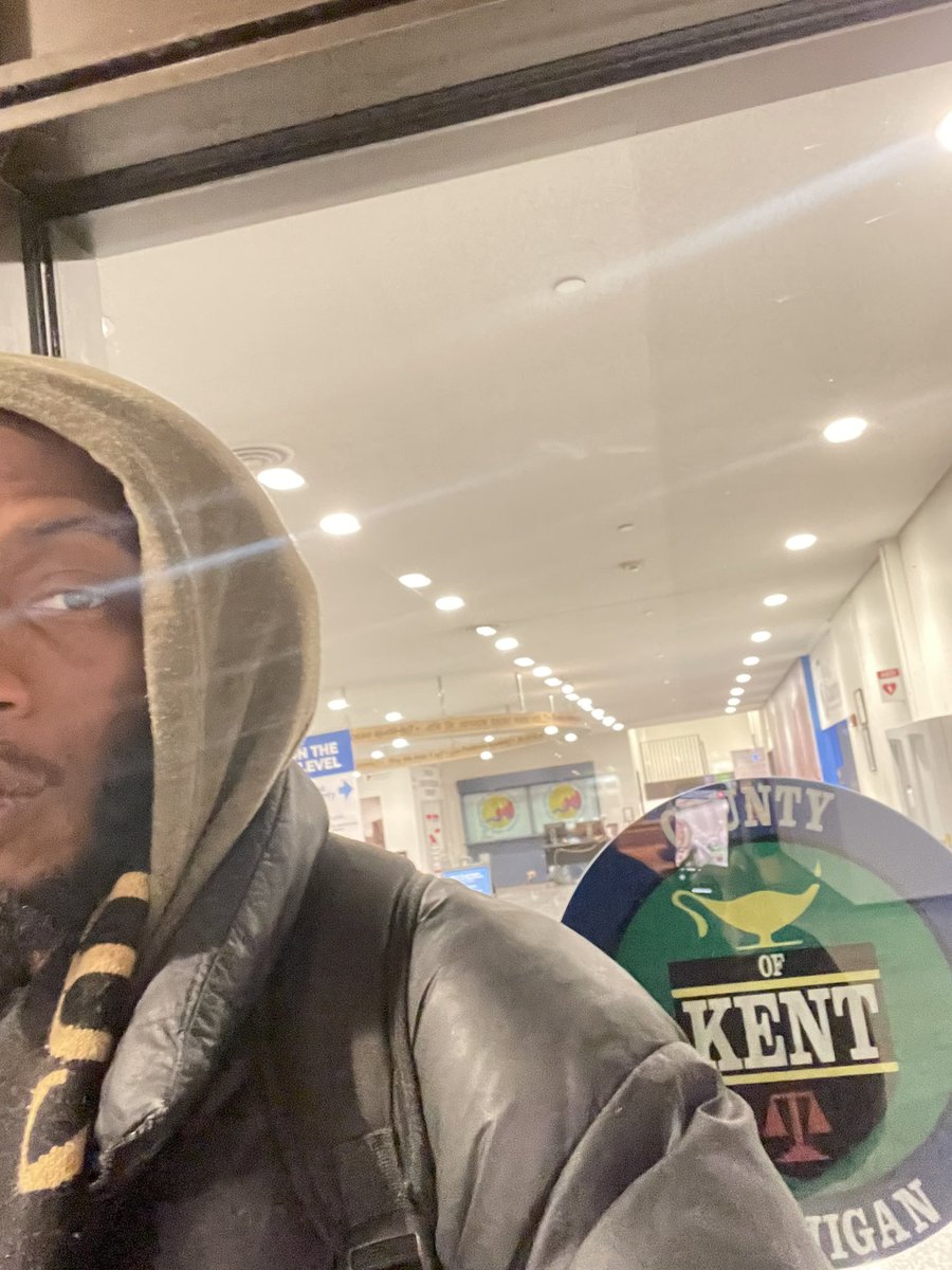 Deesive_Baby's tweet photo. At Kent County Board Finna Speak on 3D Printing 🖨️ Houses 🏘️ because I got the City Government to Invest Into 3D Printing Houses 🏘️ to increase the housing supply. & attack the housing crisis. @jointheparti https://t.co/wCLhuOiiwX 🪙🖨️✨🏦🏚️🏘️💯‼️✨ #3DHouses #Billions #Trillions https://t.co/ZpPoZHs06H