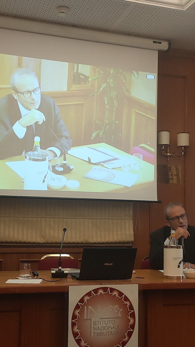 il Consigliere Salvatore Cuomo  approfondisce il discorso sul sistema duale del settore professionale Associazioni e Ordini,  le garanzie e la regolamentazione della Legge 4/2013
#INTtributaristi
#tributaristi