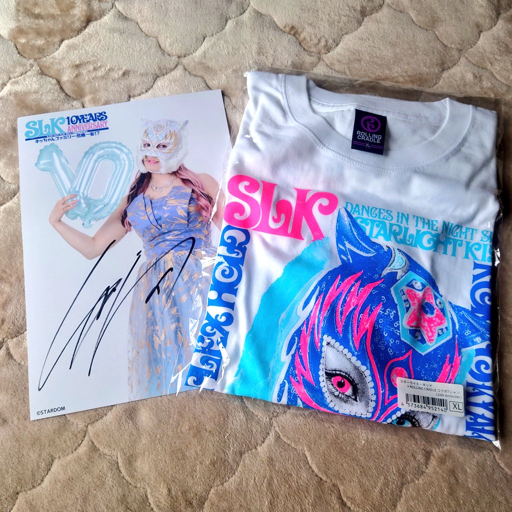YVa0WyoQ8lnx89e's tweet photo. キッちゃん🐯🤍#SLK10th Tシャツとポトレ届いたよー
#SLK
#STARDOM https://t.co/rJ6nMlNNG7