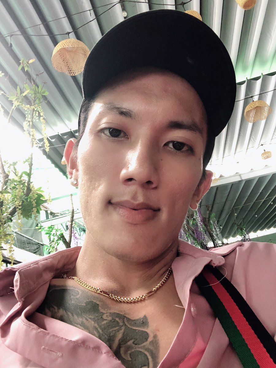 nsnam195's tweet photo. Mới chia tay buồn quá https://t.co/PhKddxOBSJ