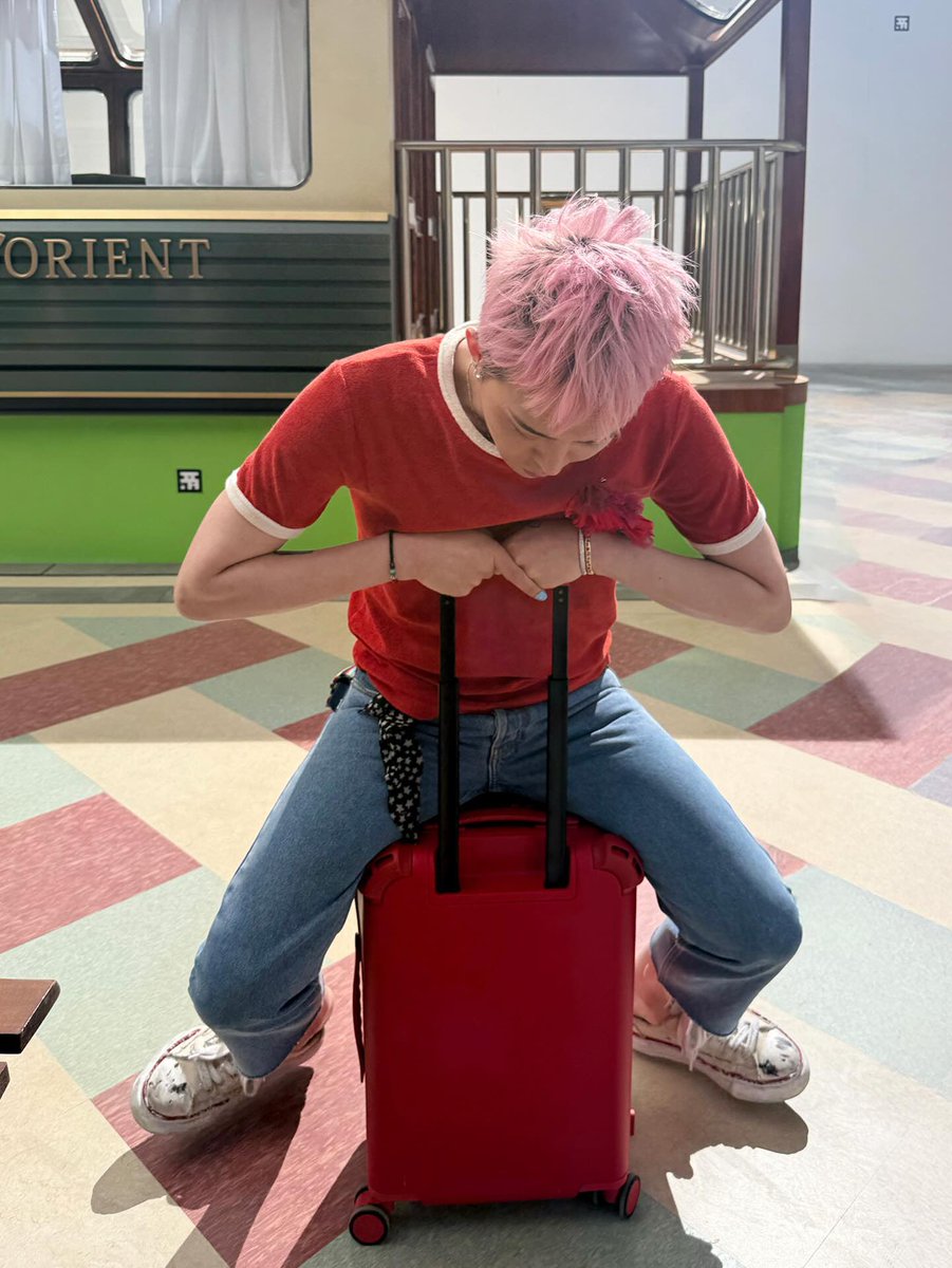 gdpdates's tweet image. 251120 | 8lo8lo8lowme Instagram post

 #GDRAGON #GD #지드래곤 #지디