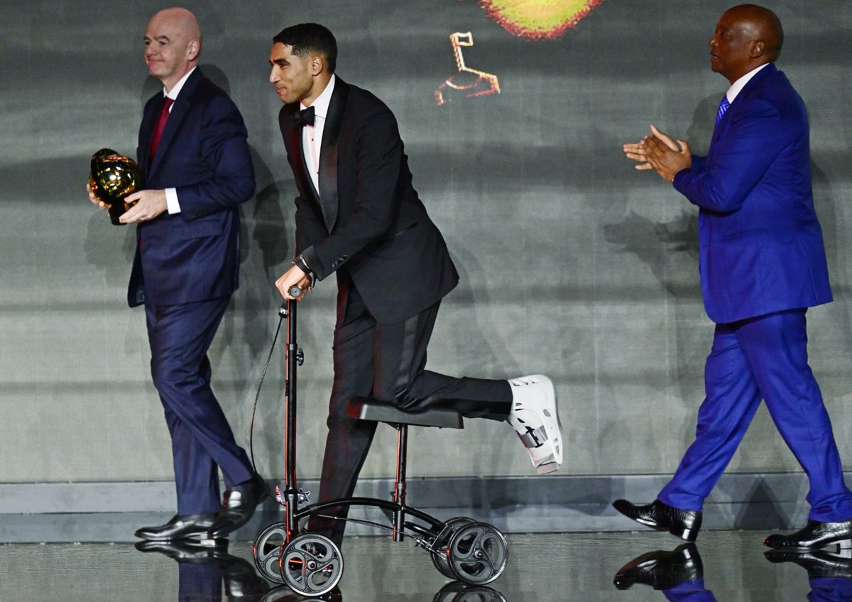 LGDFennec's tweet image. CAF Awards 2025 : Achraf Hakimi (Maroc) met l&apos;Afrique à sa botte #TeamDZ
Lire l&apos;article &amp;gt; 
lagazettedufennec.com/caf-awards-202…