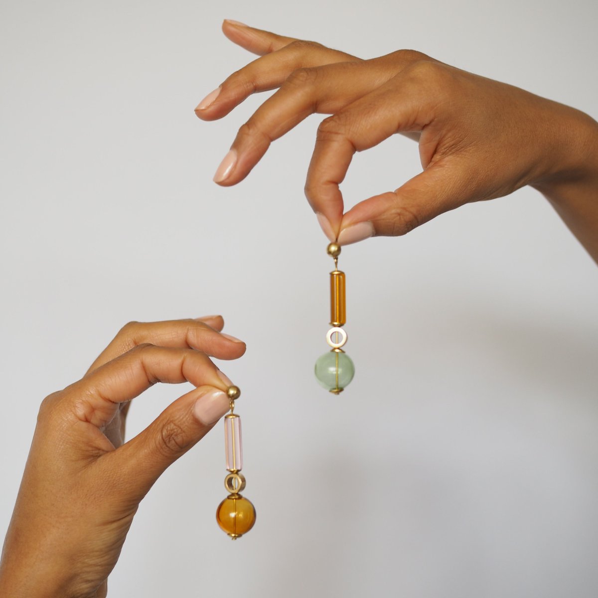 MuseumoftheHome's tweet image. Discover curated vintage, artisan jewellery, and handcrafted leather goods from our Winter Market sellers. One day only, across the Museum, on Saturday 29 November 🌟 

Get your tickets now at museumofthehome.org.uk