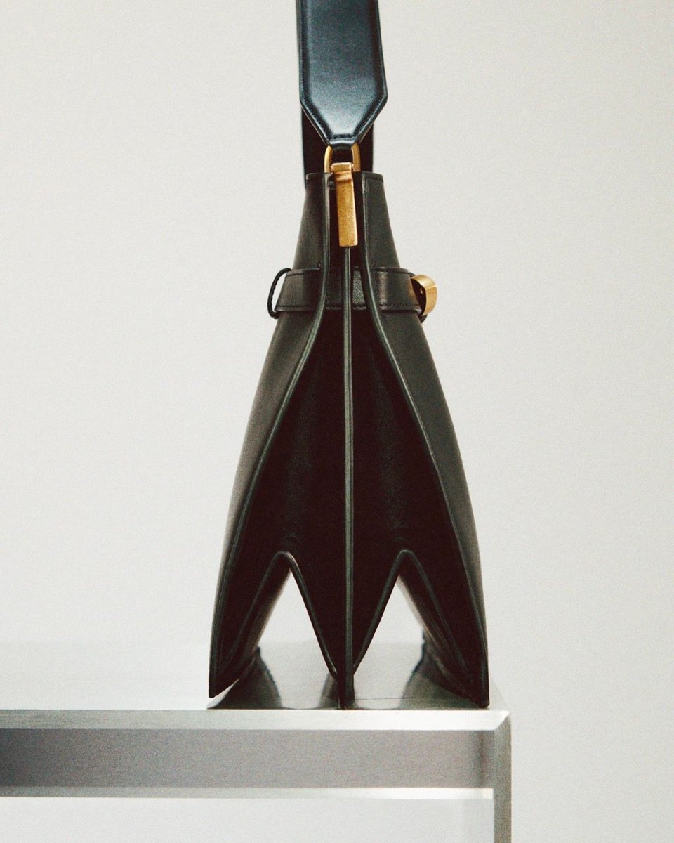 Nanushka tweet media