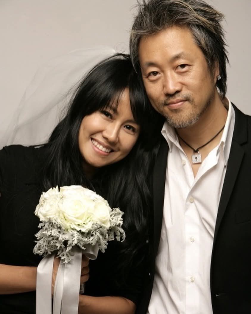 결혼 19주년 기념일이예요♡

"사랑을 함으로써 비로소 인생이 아름다워졌다. 그리고 내가 살아있음을 알게 되었다" - 헤르만 헤세

#감사합니다 #사랑합니다 #축복합니다

Photo by 김중만 <a href="/2006/">josue</a>