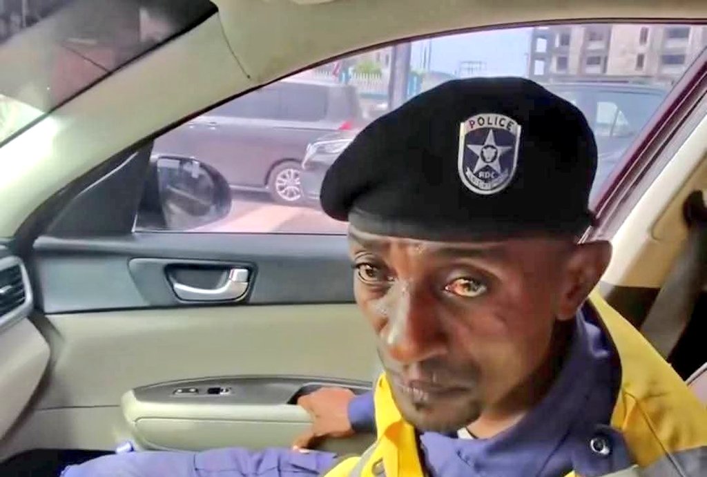 Extorsion en bandes organisées 😏 Voilà le visage de la Police Congolaise. 😷
