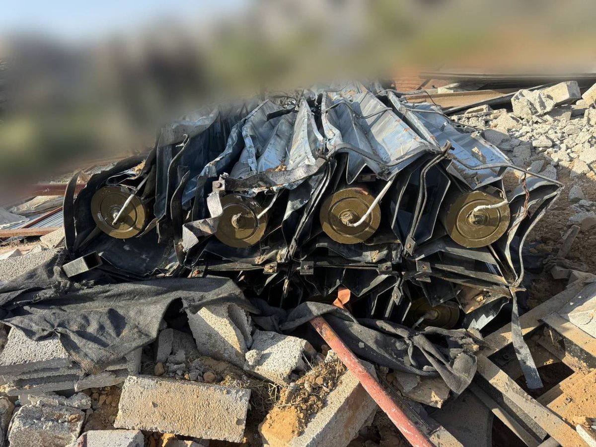 ChayasClan's tweet image. IDF: IDF Soldiers Locate an Eight-Tube Rocket Launcher Aimed Toward Israeli Territory in the Area of the Yellow Line:

Kfir Brigade forces are operating in the Yellow Line area in accordance with the ceasefire agreement and directives of the political echelon, tasked with…