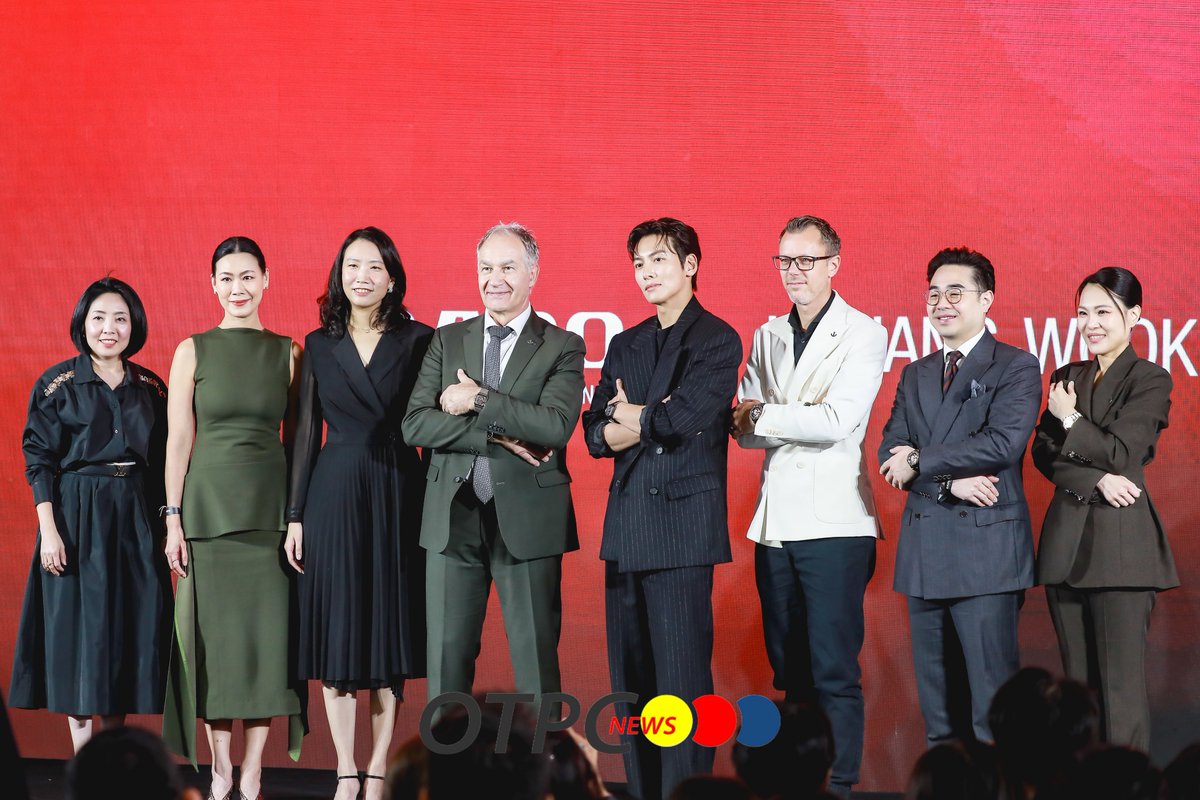 "Rado" อวดโฉมเรือนเวลารุ่นลิมิเต็ด อิดิชั่น "True Square Open Heart x Ji Chang-wook"

MINTRANCH X RADOJCW

#JiChangWook #지창욱 
#mintranch #มิ้นท์รัญชน์รวี
#RadoxJCW #Feelit 
#RadoThailand 
#CentralParkBangkok