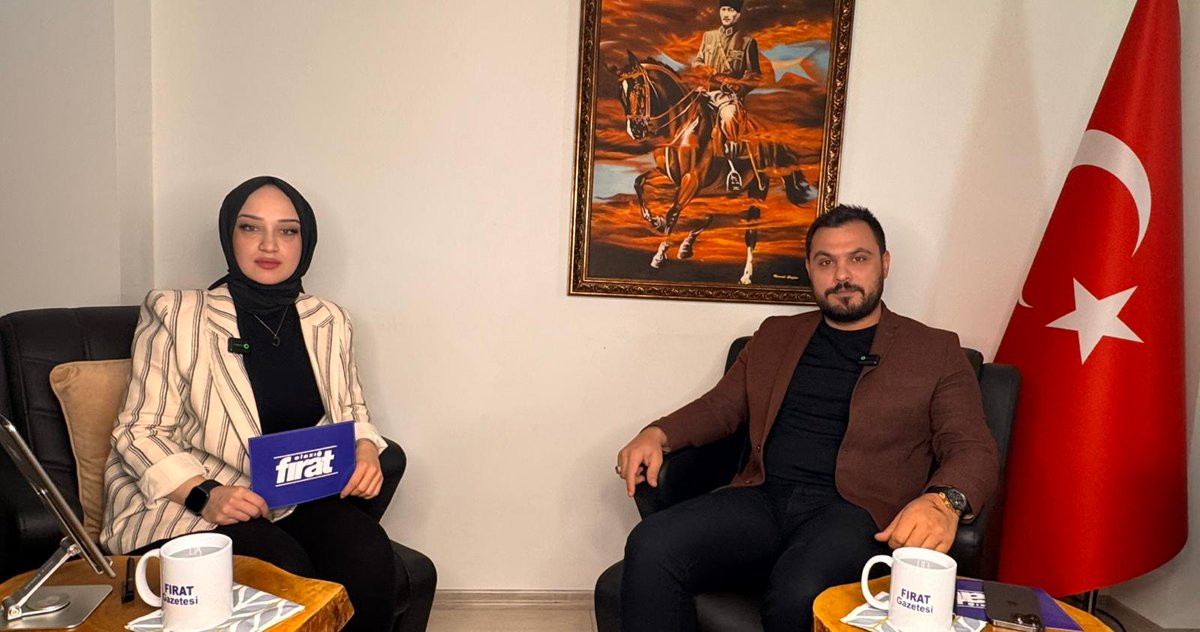 Fırat Gazetesi Genel Yayın Yönetmeni Rezmiye Kökburi’nin hazırlayıp sunduğu Fırat’ın Nabzı programının 8. bölümüne Milliyetçi Hareket Partisi Elazığ İl Başkanı Yunus Bal konuk oldu..
Başkan Bal’a teşekkür ederiz.
#elazığ #elazig #elazığhaber #elazığhaberleri #FıratınNabzı