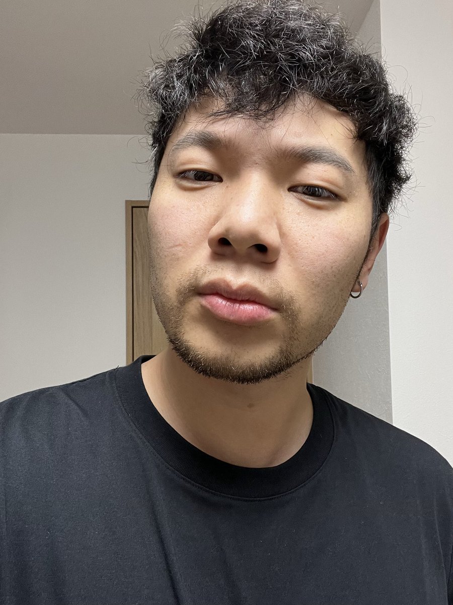 barahasu1995's tweet photo. 髭脱毛したんだぜ〜
かれこれ10回くらいやってるぜ〜
1番強くしてめっちゃ痛かったんだぜ〜
2週間たったぜ〜
今のところ10本くらいしか抜けてないぜ。
なんなんだぜ。
なんなんだぜ。 https://t.co/htLlrKKmjj