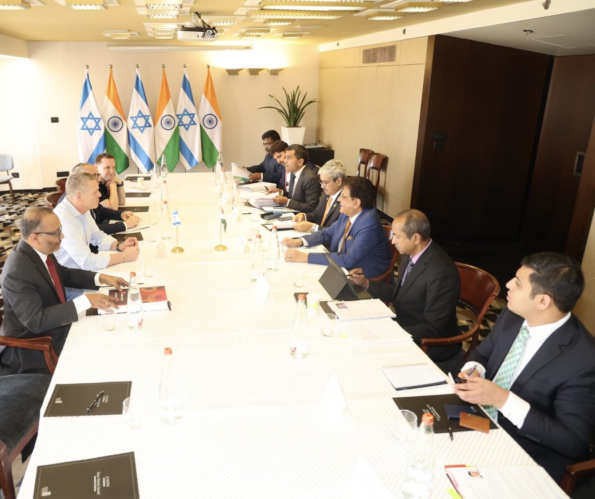 PiyushGoyal's tweet image. Met Mr. Nadav Zafrir, CEO, @CheckPointSW.

Discussed the company&apos;s deepening cooperation with India and opportunities to strengthen partnership in cybersecurity, talent development, and digital innovation.

📍Israel