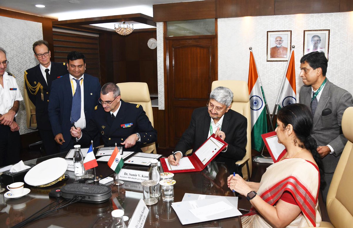 DRDO_India's tweet image. A landmark Technical Arrangement(TA) has been signed between DRDO and Directorate General of Armaments (DGA), France to deepen collaboration in defence research and development

Secretary DDR&amp;amp;D and Chairman DRDO Dr Samir V Kamat, and Lt Gen Gael Diaz de Tuesta, National Armaments…