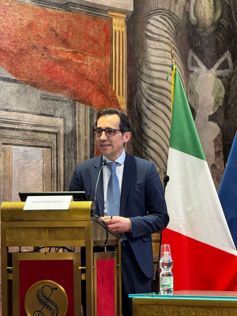 BecomeHub's tweet image. 📍Tappa storica per la tutela dei minori nel digitale.

Presentate al Senato le nuove Linee Guida SIP:
❌ Niente smartphone personale &amp;lt;13
🚫 No Internet senza supervisione &amp;lt;13
⏳ Social il più tardi possibile (meglio a 18 anni)

Meno online, più benessere.
#benesseredigitale