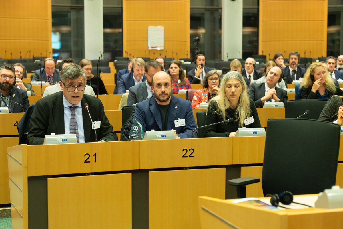 COPACOGECA's tweet photo. ♻️Cooperation for Sustainability Award Winners:
🏅 @LegacoopN (Italy) – Public-private cooperation for climate resilience
🏅 @Vivescia (France) – Low-carbon value-chain innovation

🏆Special Award: Legacoop – for outstanding sustainability cooperation! https://t.co/I0S8TX68Xp