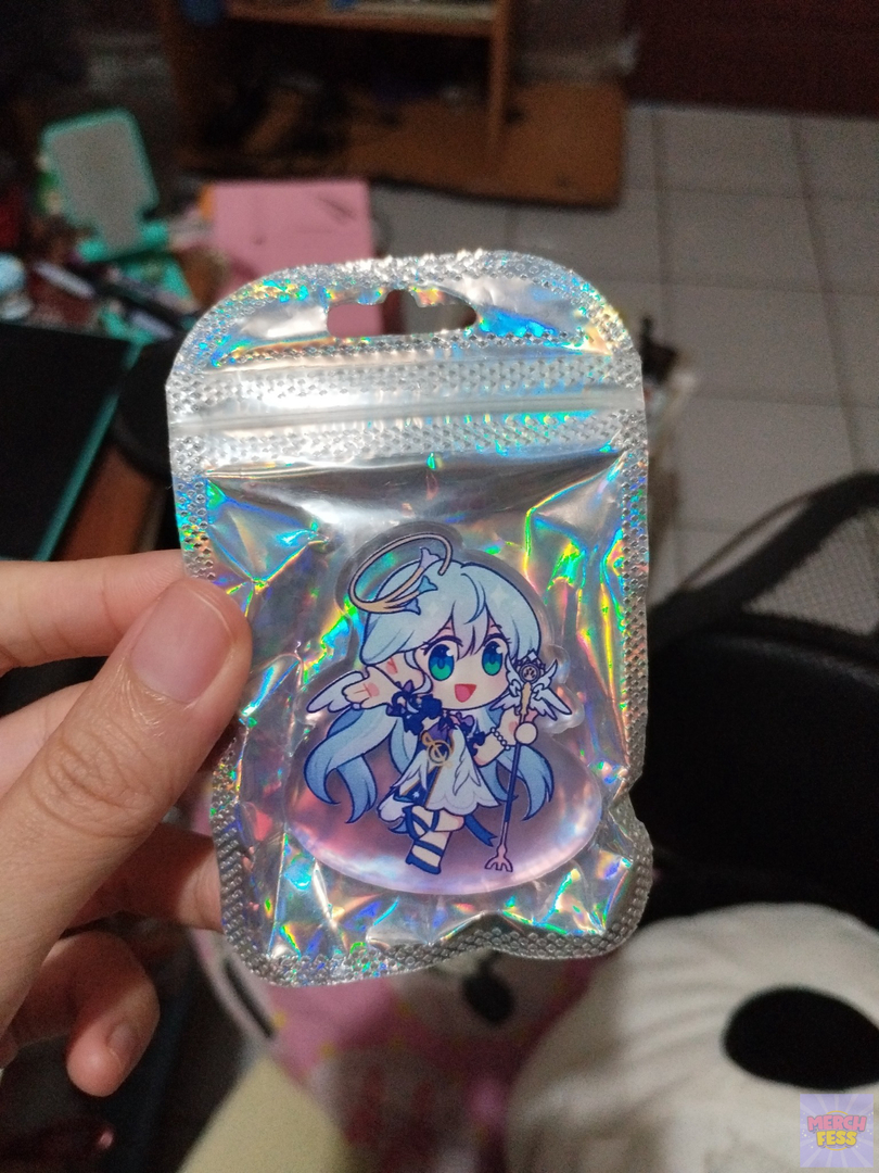 *tanyamerch

Gais, ini artistnya siapa ya? Mau kubalikkin soalnya nemu di lantai area B di Day 2 CF kmrn (klo gk salah)

Tolong tag artistnya ya jika tahu siapa. Thank youu