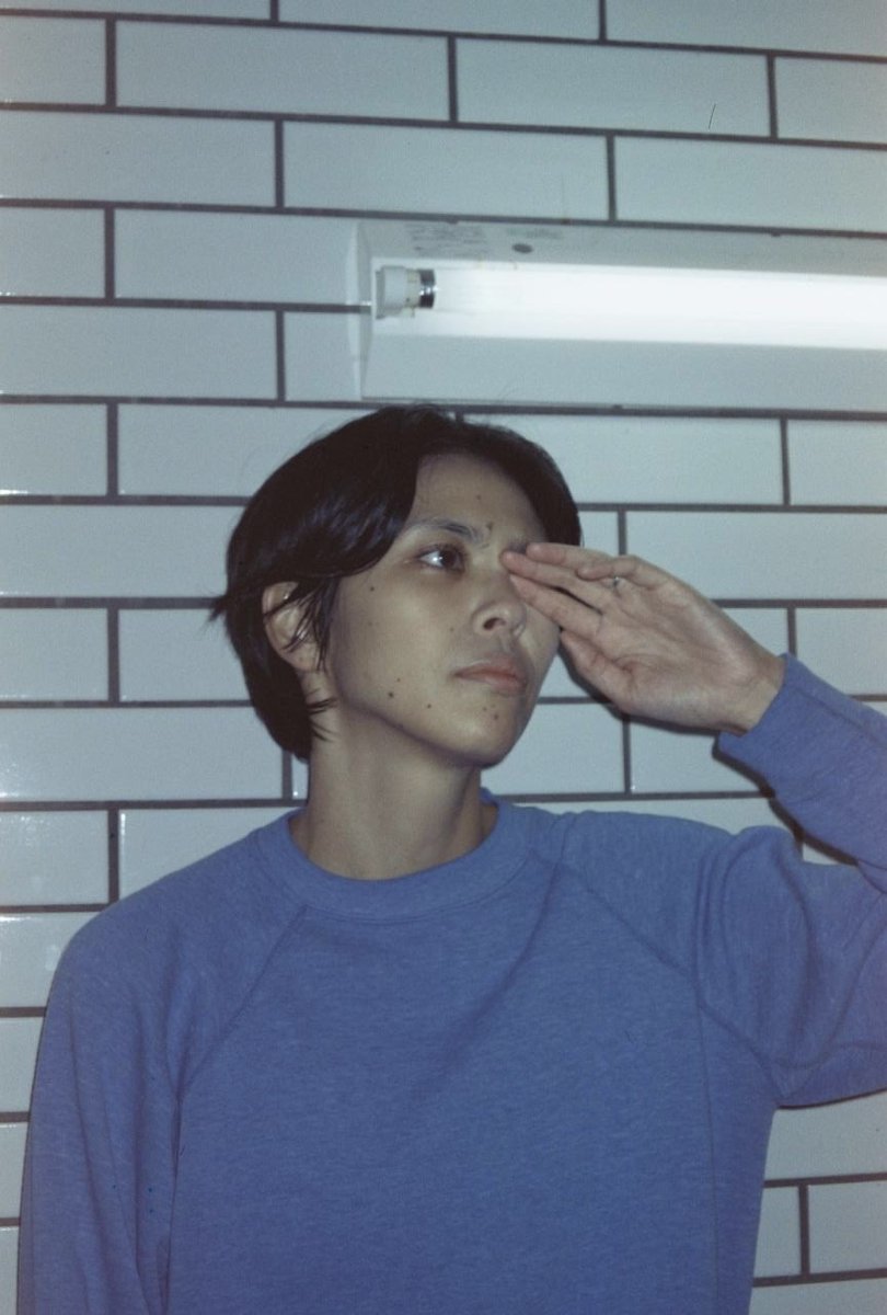 いつかは忘れてしまうから、
きっとこのままあなたが居たことを
そこに確かめ続ける為に

model: 三好香菜慧、田中祐理子