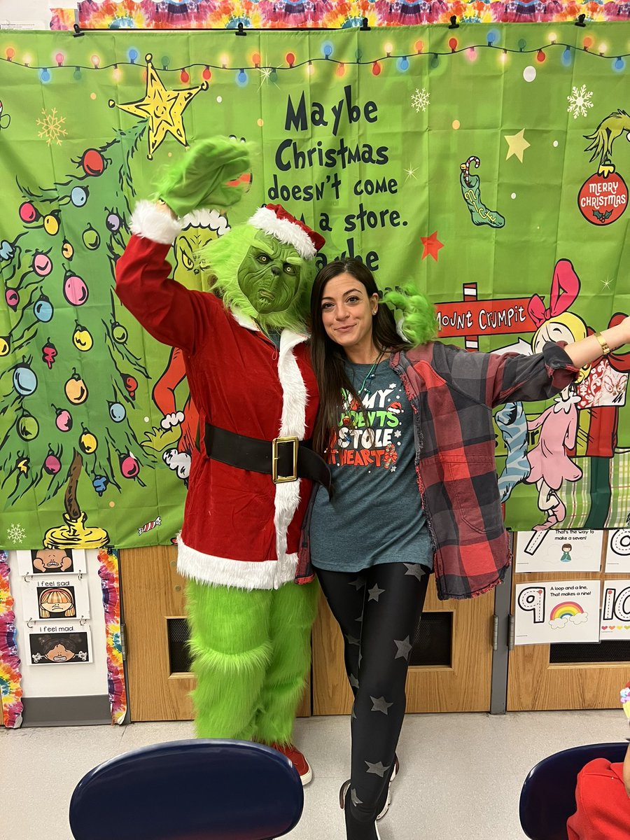 msv430's tweet image. Christmas was magical last year for the kids! Please help this one amazing too! 🎅🏼 

Thank you for everything you do! We love you! 🥰 

#autism #specialneeds #clearthelist 

Classroom: amazon.com/hz/wishlist/ls…