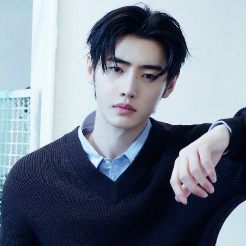 jnklcshn's tweet image. whoever styled sunghoon, thank you for this I feel really blessed right now! the way he is extremely FATHERING omfg🙏🏻