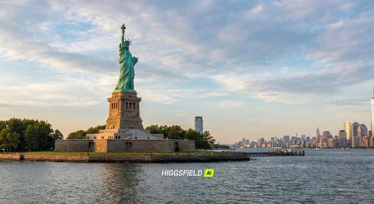 SSSS_CRYPTOMAN's tweet image. ✅️Googleエコシステムとの連携
Google Maps、YouTubeなどのデータでトレーニングされており、地理情報、時間情報、文脈情報を理解

✅️​高精度レンダリング
GPS座標と時刻を与えるだけで、歴史的に正確な街並み、正確な太陽光の角度と影を持つ場所をレンダリングできます