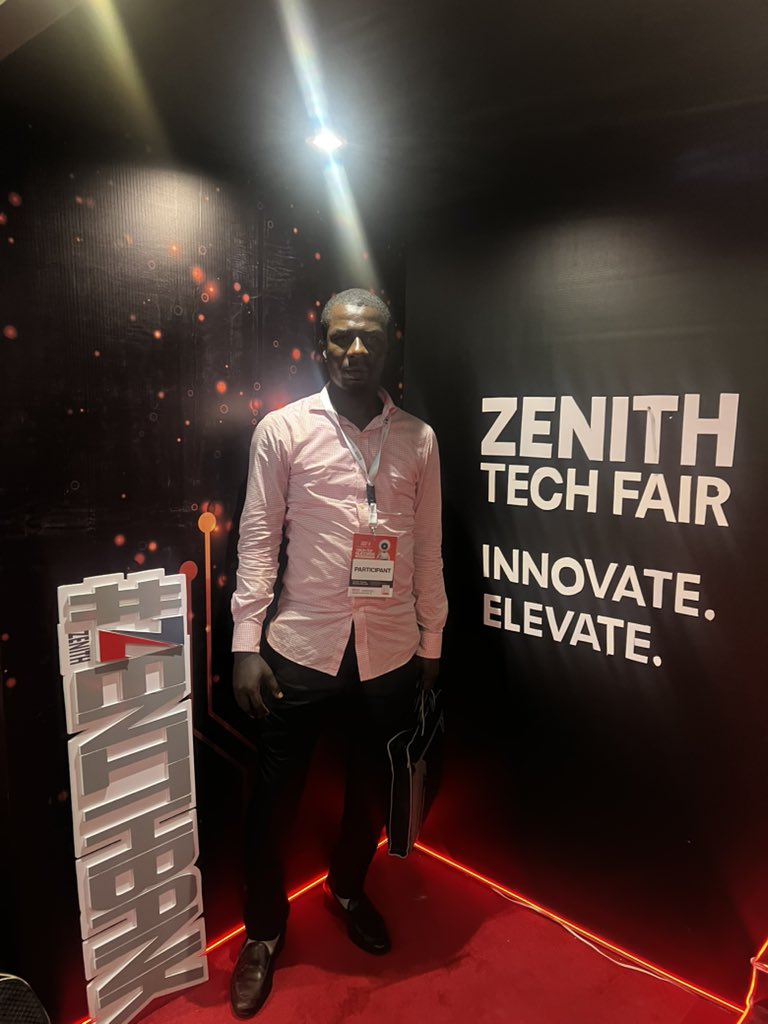 DRealLanrex's tweet image. Live at the #ZenithTechFair 

#ZenithTechFairDay
#dataFam