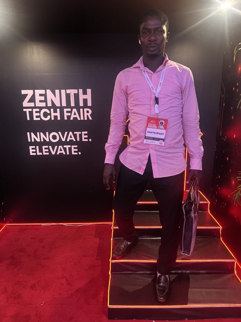 DRealLanrex's tweet image. Live at the #ZenithTechFair 

#ZenithTechFairDay
#dataFam