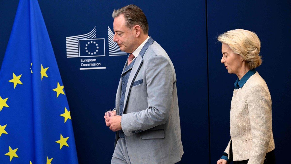 tijd's tweet photo. Rusland zet België onder druk over Euroclear-miljarden: 'Regelrechte diefstal' https://t.co/F4O5uuODXN https://t.co/gSsKNIj1cb