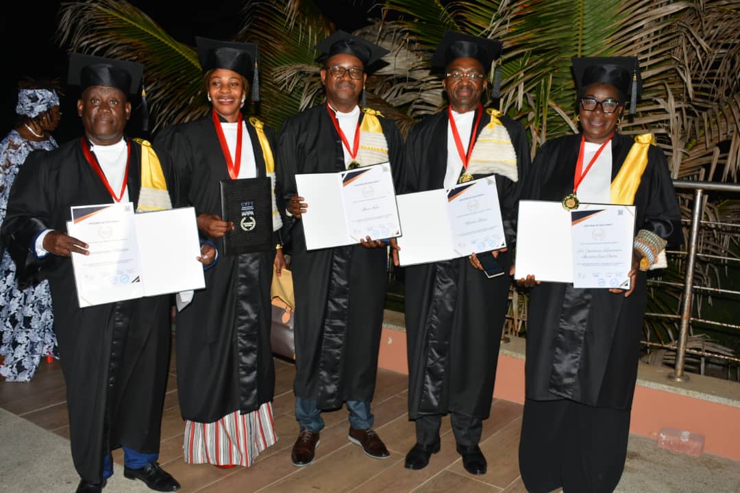 CSRS_CIV's tweet image. ✨ L'  #IARPA a décerné, mercredi 19 nov. 2025, à Dakar au Sénégal, le 𝐃𝐨𝐜𝐭𝐨𝐫𝐚𝐭 𝐇𝐨𝐧𝐨𝐫𝐢𝐬 𝐂𝐚𝐮𝐬𝐚 aux 𝐏𝐫𝐨𝐟. @Inza2017, Charlemagne Nindjin et au 𝐃𝐨𝐜 Nicolas Betsi.

Félicitations à nos vaillants chercheurs ! 👏 👏 👏 
Vive le @CSRS_CIV  ! 🥳 🥳 🥳