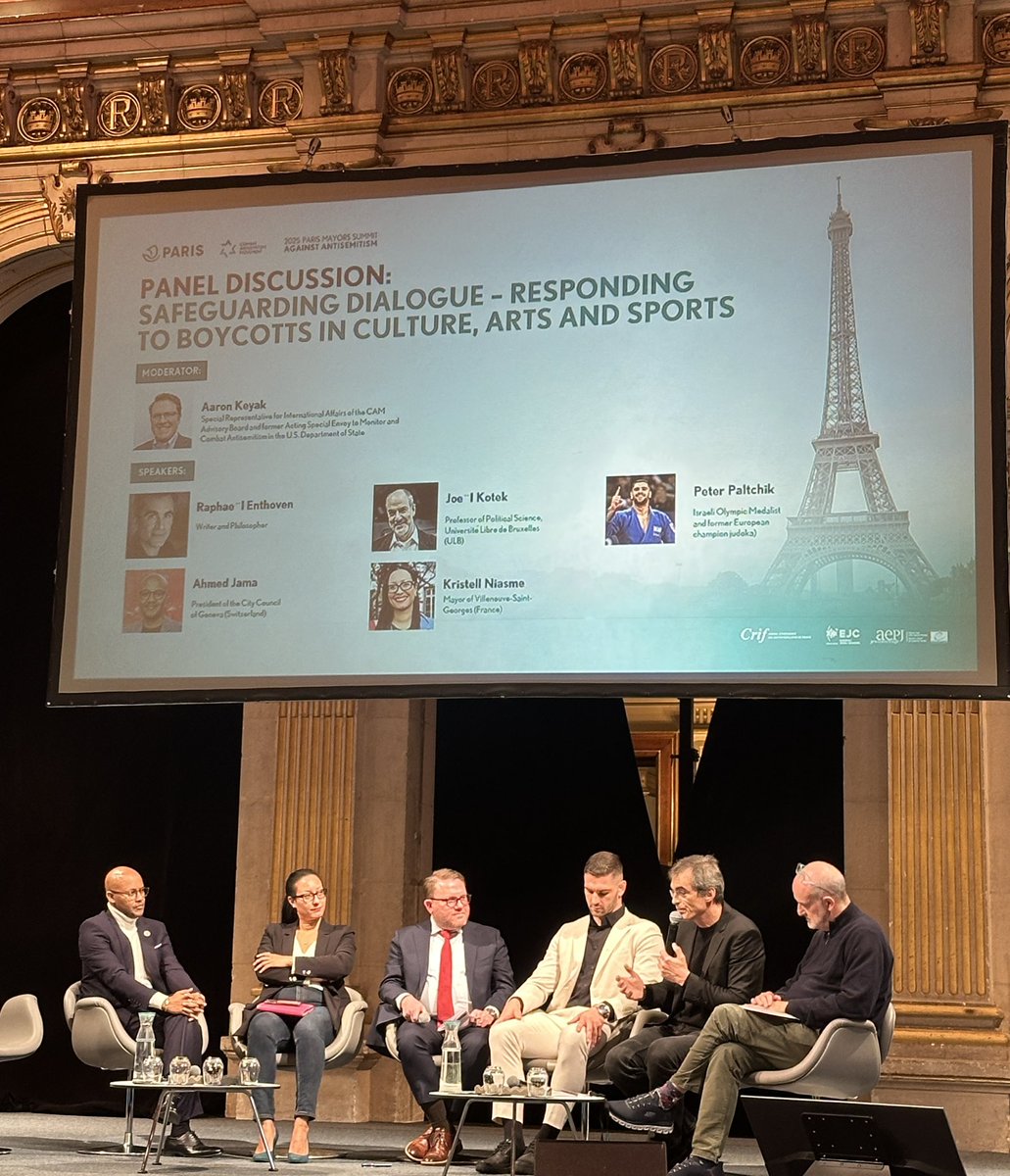 Au Sommet des Maires contre l’antisémitisme, <a href="/Enthoven_R/">Raphaël Enthoven</a> nous explique pourquoi et en quoi LFI est un parti passionnément antisémite.  

Et c’est passionnant. 

La loi aujourd’hui ne protège que partiellement contre l’antisémitisme. 

C’est pourquoi on ne combat l’antisémitisme