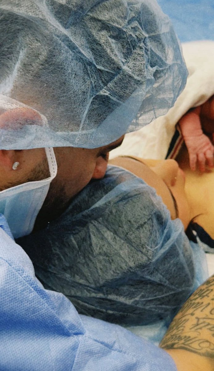 BECKY G É OFICIALMENTE TIA!!!

- O baby Padron, filho da irmã mais nova da Becky G nasceu essa noite. 💙

Desejamos toda saude e felicidade para o bebê e que ela tenha uma vida longa e feliz ao lado dos Gomez.