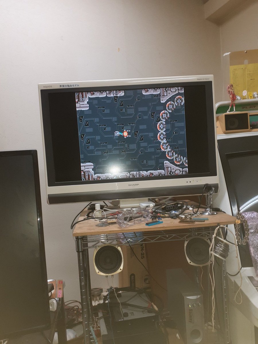 makoto195188's tweet image. #アーケード基板

まじかよ！キャラ化けがすごいなあーと基板をみてたら、
黄色の線！が取れてた。
再度、半田したら、直った
こうゆう！オリジナルパターンの場合は、なにもしてなくても、
ポロッと外れる
不細工だけど、二度と取れないくらいたっぷり半田つけてやった。